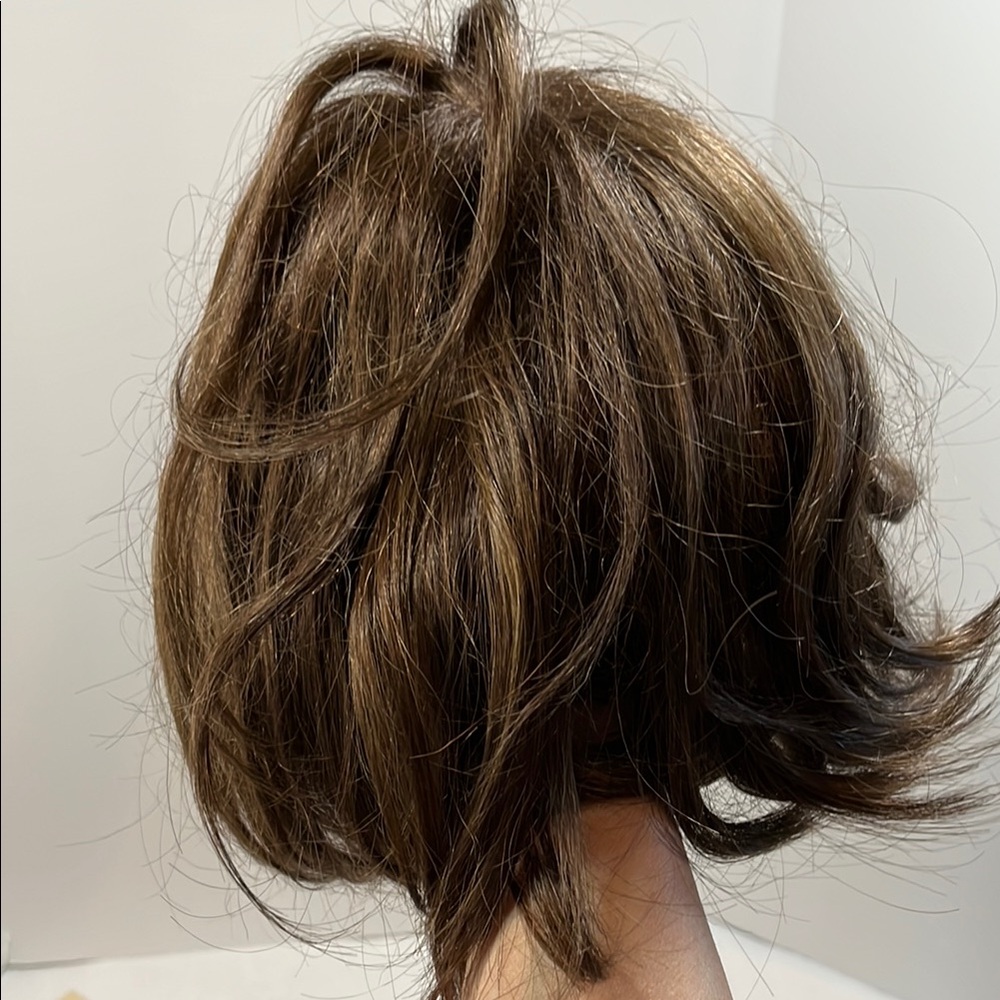 NWT NEW YORK Revlon Wig Brown Layered Bob Wig with Bangs Color 10R Brunette Hair - Picture 5 of 17